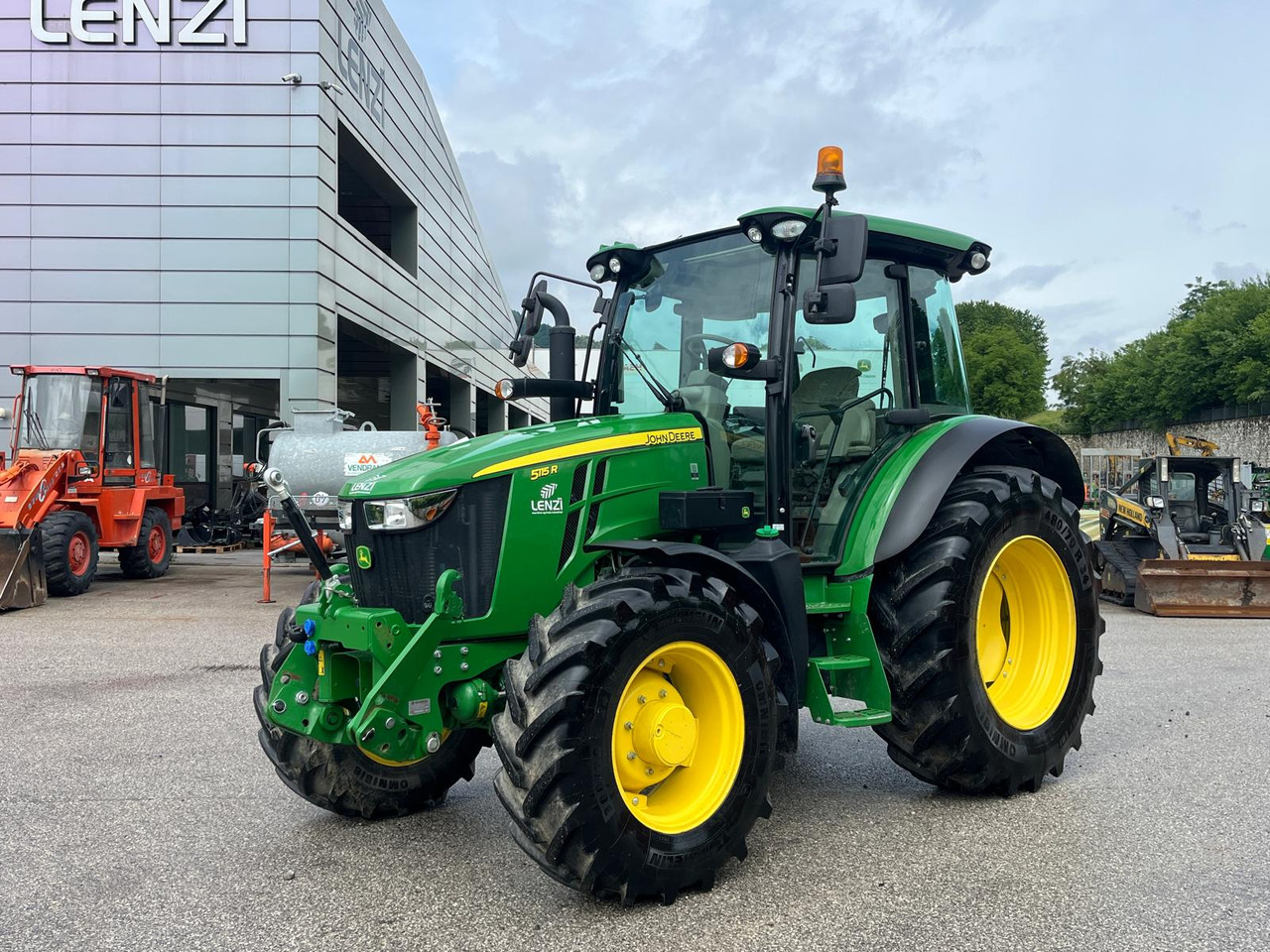 JOHN DEERE 5115R - Tractor: foto 2 JOHN DEERE 5115R - Tractor: foto 2