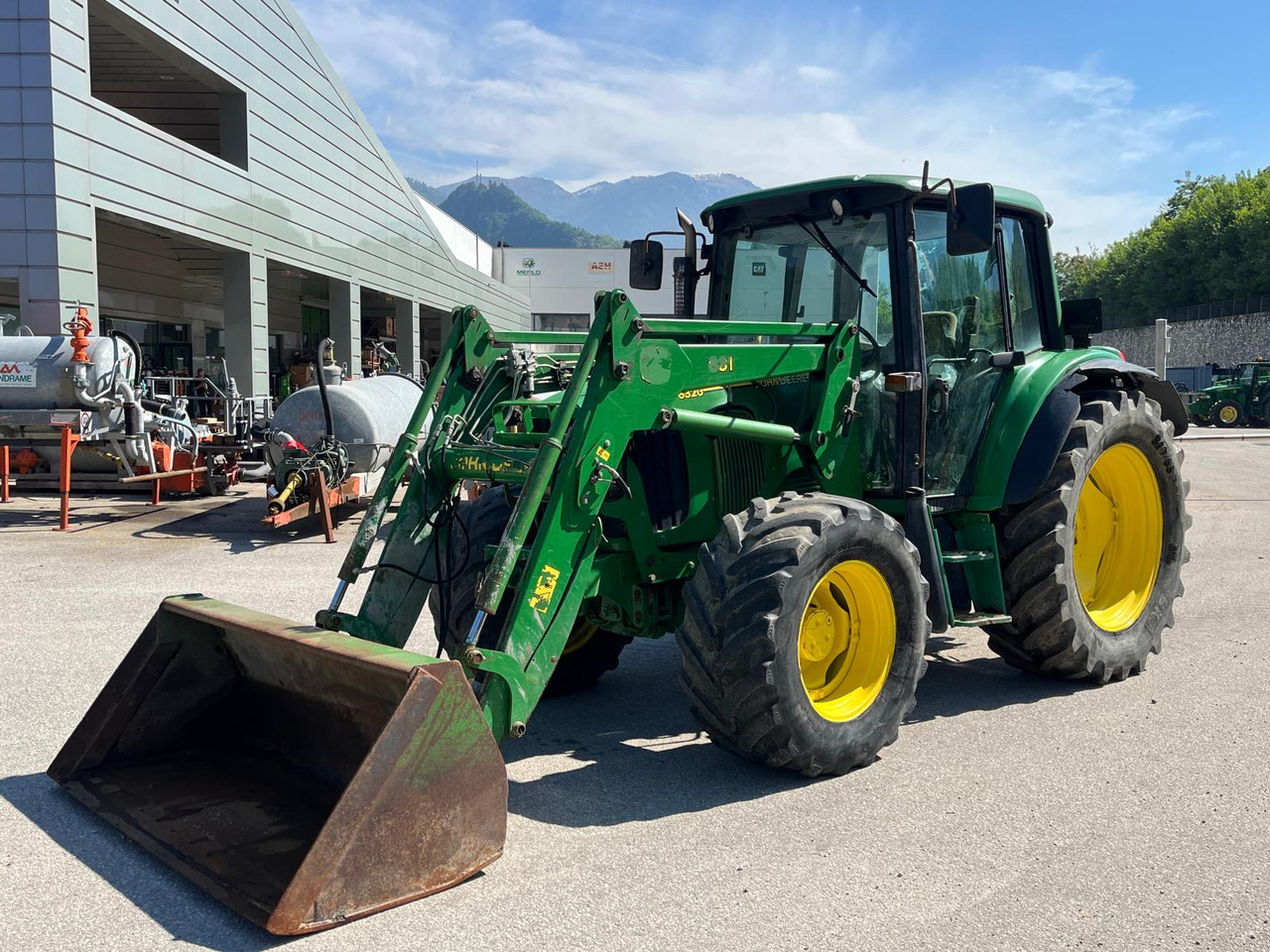 Tractor JOHN DEERE 6320: foto 7