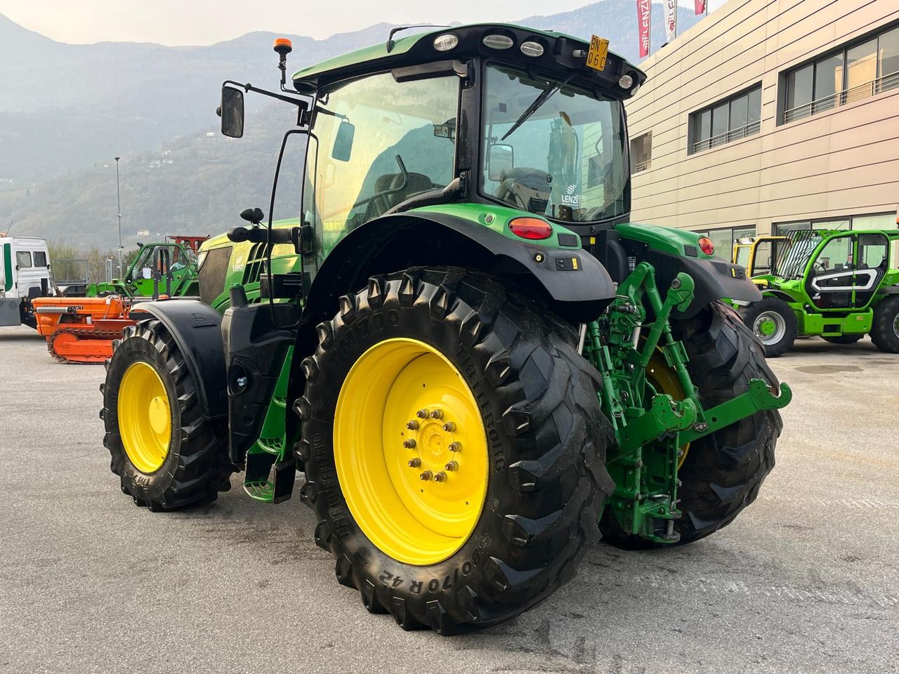 Tractor John Deere 6175R: foto 8 Tractor John Deere 6175R: foto 8