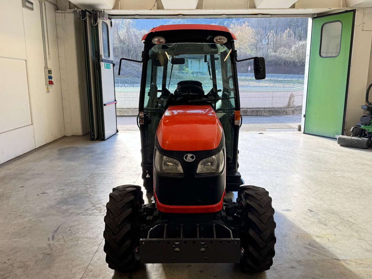 KUBOTA M8540 - Tractor: foto 3 KUBOTA M8540 - Tractor: foto 3