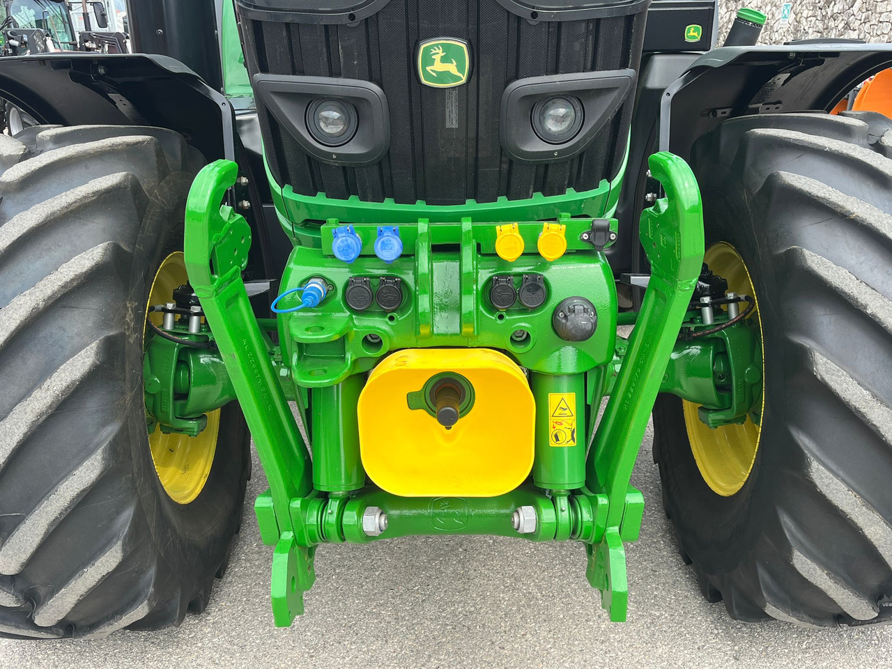 TRATTORE JOHN DEERE 6130R - Tractor: foto 3 TRATTORE JOHN DEERE 6130R - Tractor: foto 3