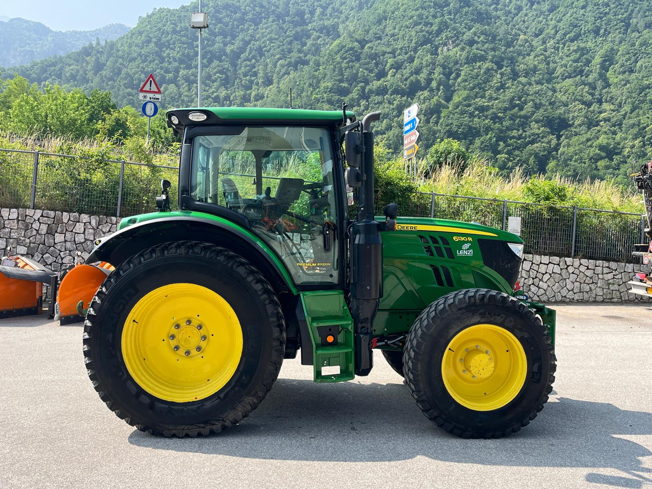 TRATTORE JOHN DEERE 6130R - Tractor: foto 5 TRATTORE JOHN DEERE 6130R - Tractor: foto 5
