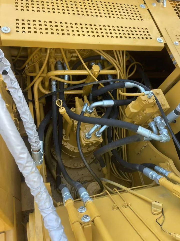 CAT 320 B L - Excavadora de cadenas: foto 2 CAT 320 B L - Excavadora de cadenas: foto 2