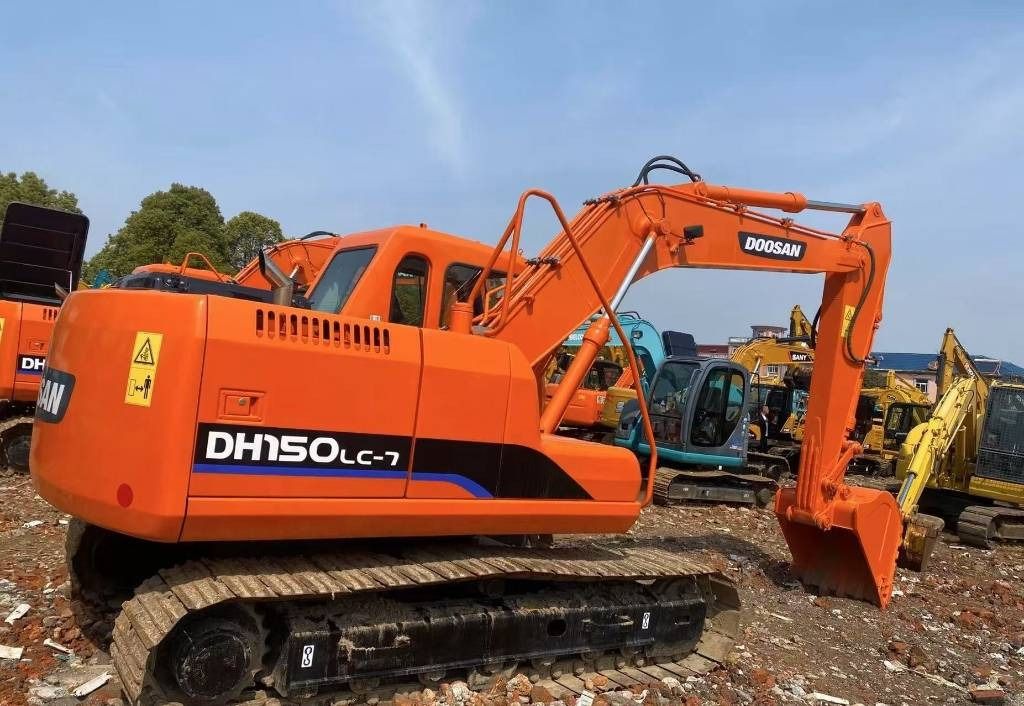 Doosan DH 150 - Excavadora de cadenas: foto 1 Doosan DH 150 - Excavadora de cadenas: foto 1