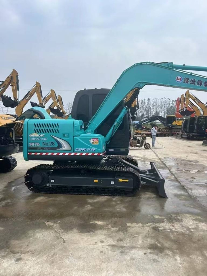 Kobelco SK 75 - Excavadora de cadenas: foto 1 Kobelco SK 75 - Excavadora de cadenas: foto 1