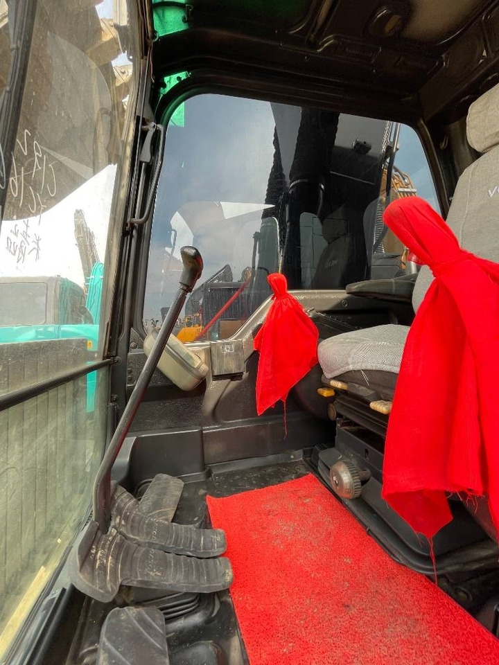 Excavadora de cadenas Volvo EC 140: foto 8