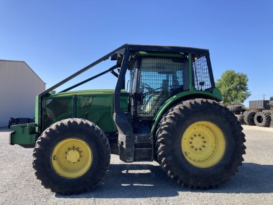 John Deere 6215R AUTOPOWR - Tractor: foto 2 John Deere 6215R AUTOPOWR - Tractor: foto 2