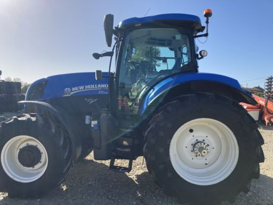 New Holland T7.210 - Tractor: foto 4 New Holland T7.210 - Tractor: foto 4