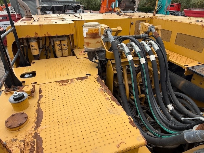 Excavadora de cadenas CAT 374 F L: foto 30