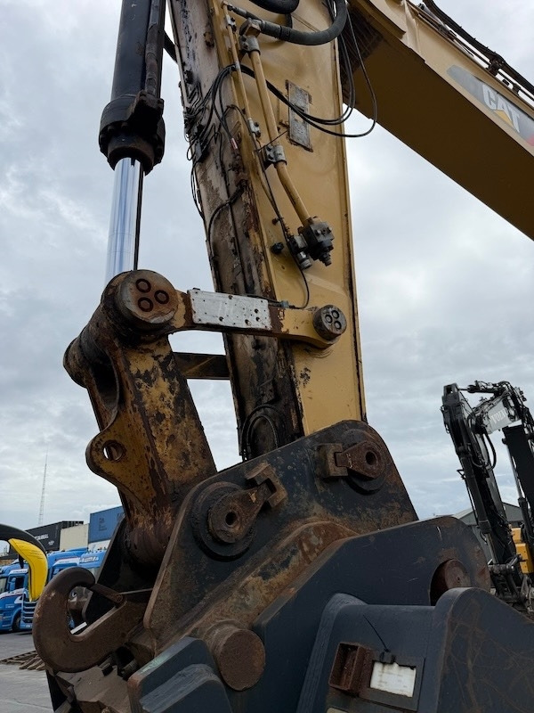 Excavadora de cadenas CAT 374 F L: foto 10