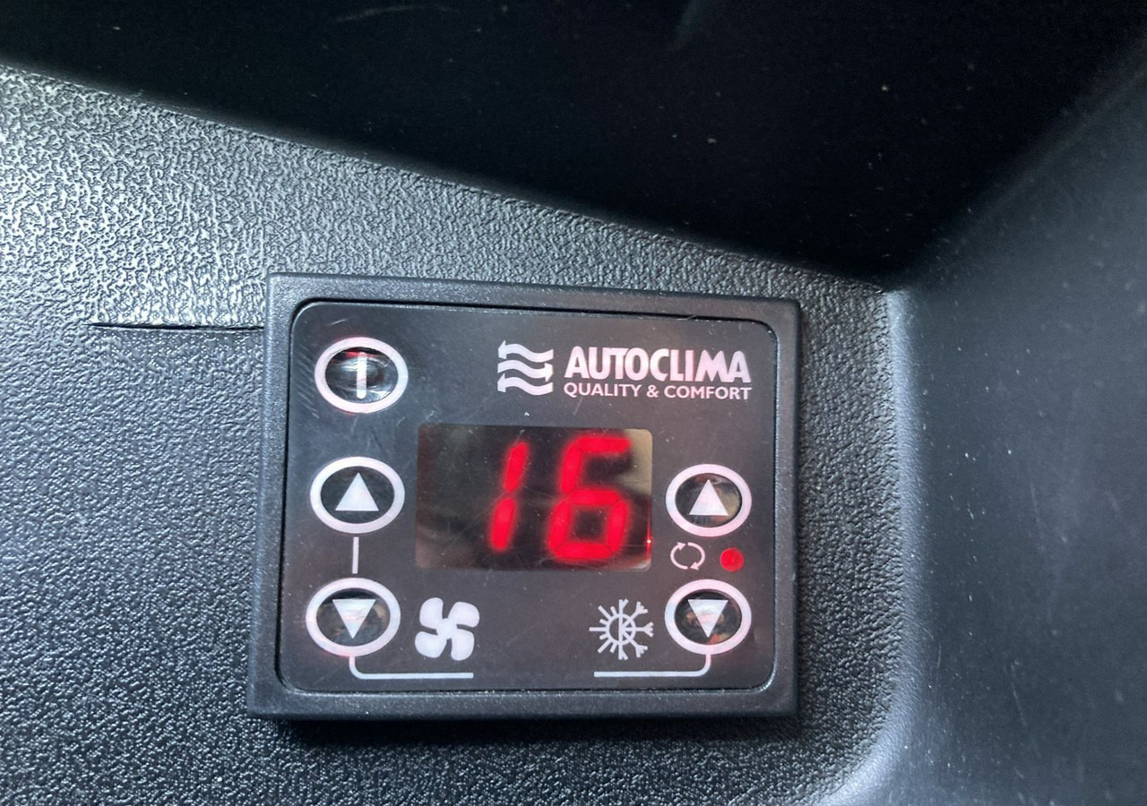 Fiat Doblo Fiat Doblo 1,3 jtd ECO Flex chłodnia do leków 2013 - Furgón: foto 5 Fiat Doblo Fiat Doblo 1,3 jtd ECO Flex chłodnia do leków 2013 - Furgón: foto 5