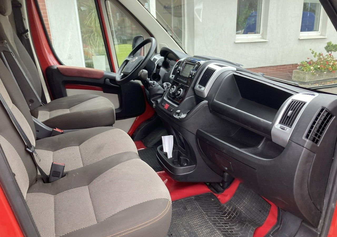 Fiat Ducato Ducato 3.0 CNG+benzyna Klima Navi Kamera 2017 - Furgón: foto 3 Fiat Ducato Ducato 3.0 CNG+benzyna Klima Navi Kamera 2017 - Furgón: foto 3