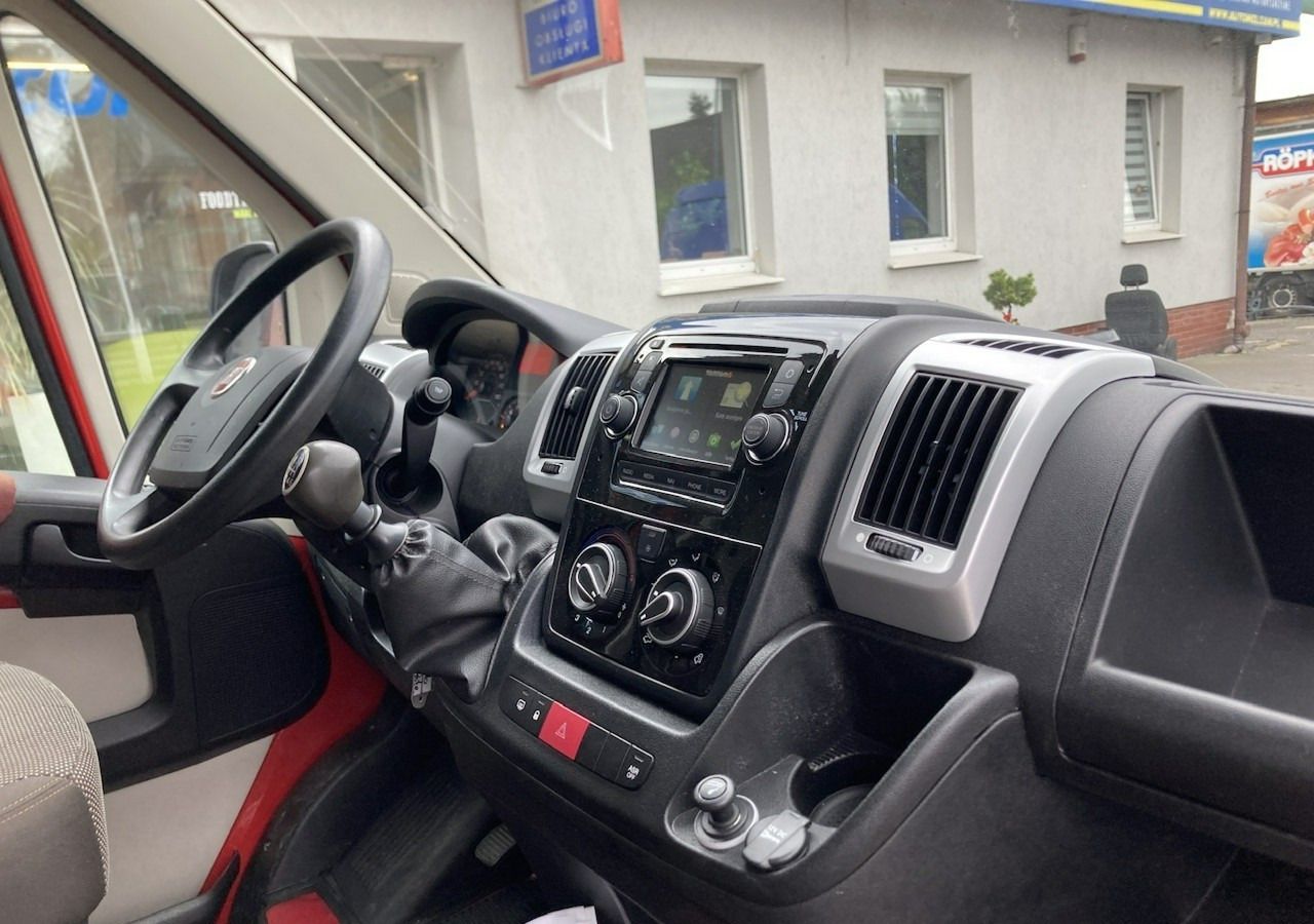 Fiat Ducato Ducato 3.0 CNG+benzyna Klima Navi Kamera 2017 - Furgón: foto 2 Fiat Ducato Ducato 3.0 CNG+benzyna Klima Navi Kamera 2017 - Furgón: foto 2