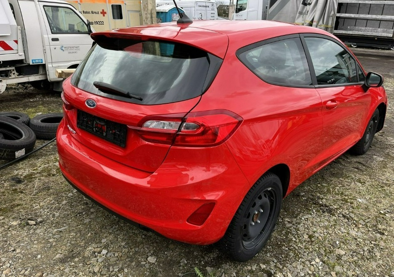 Ford Fiesta IX LIFT 1.1 Benzyna 75KM Klima Carplay Pakiet Winter Cool&Connect 2021 - Hatchback: foto 2 Ford Fiesta IX LIFT 1.1 Benzyna 75KM Klima Carplay Pakiet Winter Cool&Connect 2021 - Hatchback: foto 2