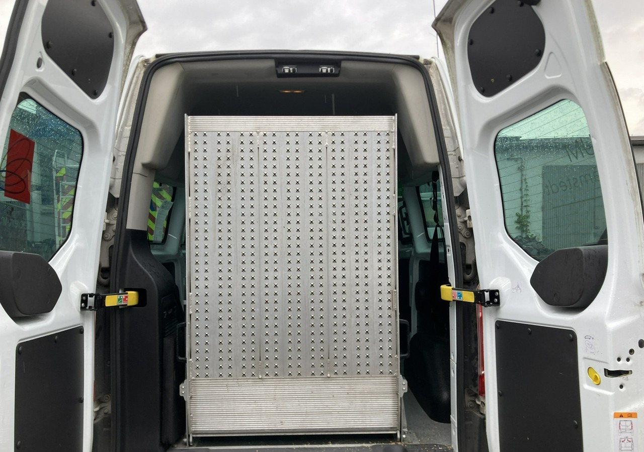 Ford Transit Custom Custom przewozu Niepełnosprawnych inwalida rampa 9-osob 2016 - Coche: foto 2 Ford Transit Custom Custom przewozu Niepełnosprawnych inwalida rampa 9-osob 2016 - Coche: foto 2