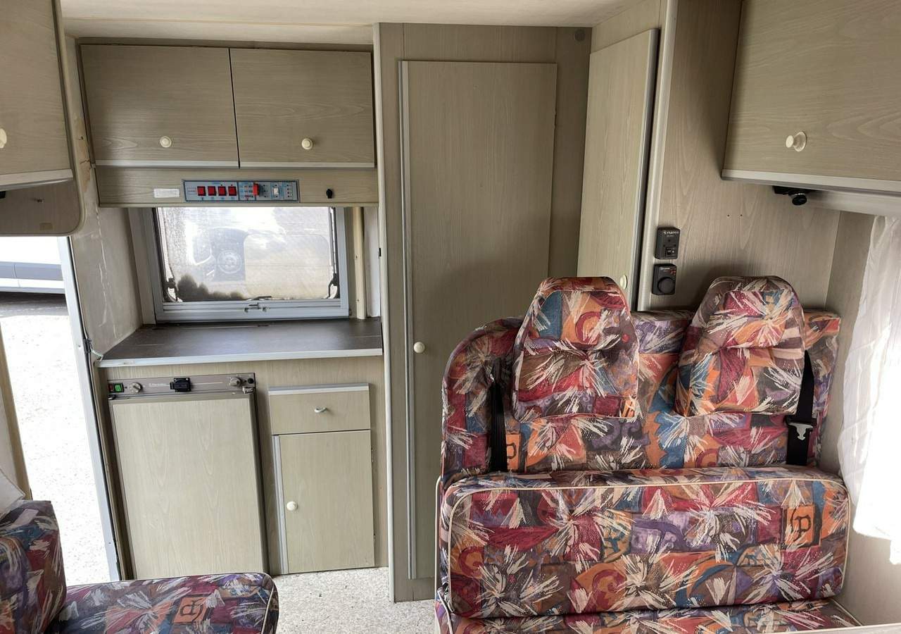 Ford Transit Ford Transit Kamper 5-osobowy GRANDUCA 560 - Autocaravana capuchina: foto 3 Ford Transit Ford Transit Kamper 5-osobowy GRANDUCA 560 - Autocaravana capuchina: foto 3