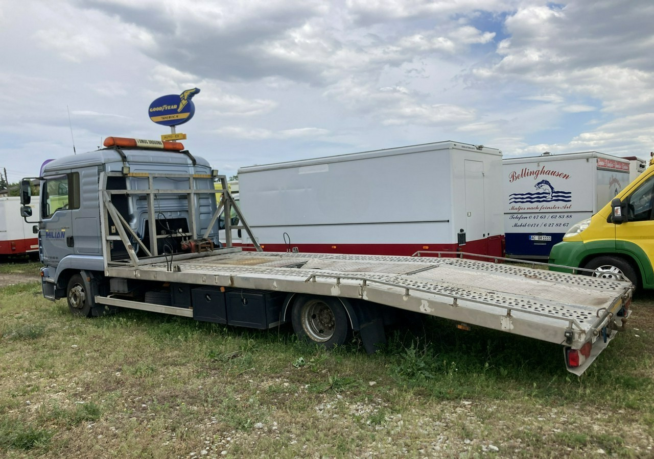 MAN Inny MAN MAN TGL 8.210 Pomoc drogowa Autolaweta na 2 Auta 2005 - Grua de remolque autos: foto 4 MAN Inny MAN MAN TGL 8.210 Pomoc drogowa Autolaweta na 2 Auta 2005 - Grua de remolque autos: foto 4