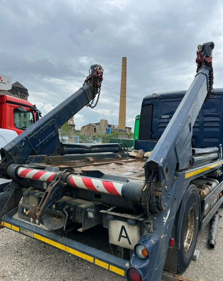 MAN Inny MAN Man TGX 18.400 Bramowiec hakowiec Meiler Model 2012 - Portacontenedor de cadenas camión: foto 3 MAN Inny MAN Man TGX 18.400 Bramowiec hakowiec Meiler Model 2012 - Portacontenedor de cadenas camión: foto 3