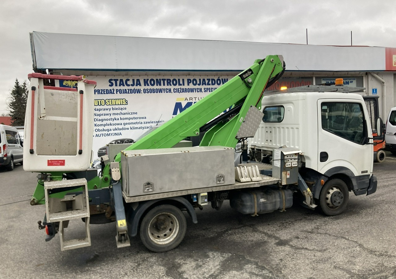 Nissan Cabstar Cabstar Canter Zwyżka Podnośnik koszowy 14.5 m 63tkm 2014r - Camión con plataforma elevadora: foto 2 Nissan Cabstar Cabstar Canter Zwyżka Podnośnik koszowy 14.5 m 63tkm 2014r - Camión con plataforma elevadora: foto 2