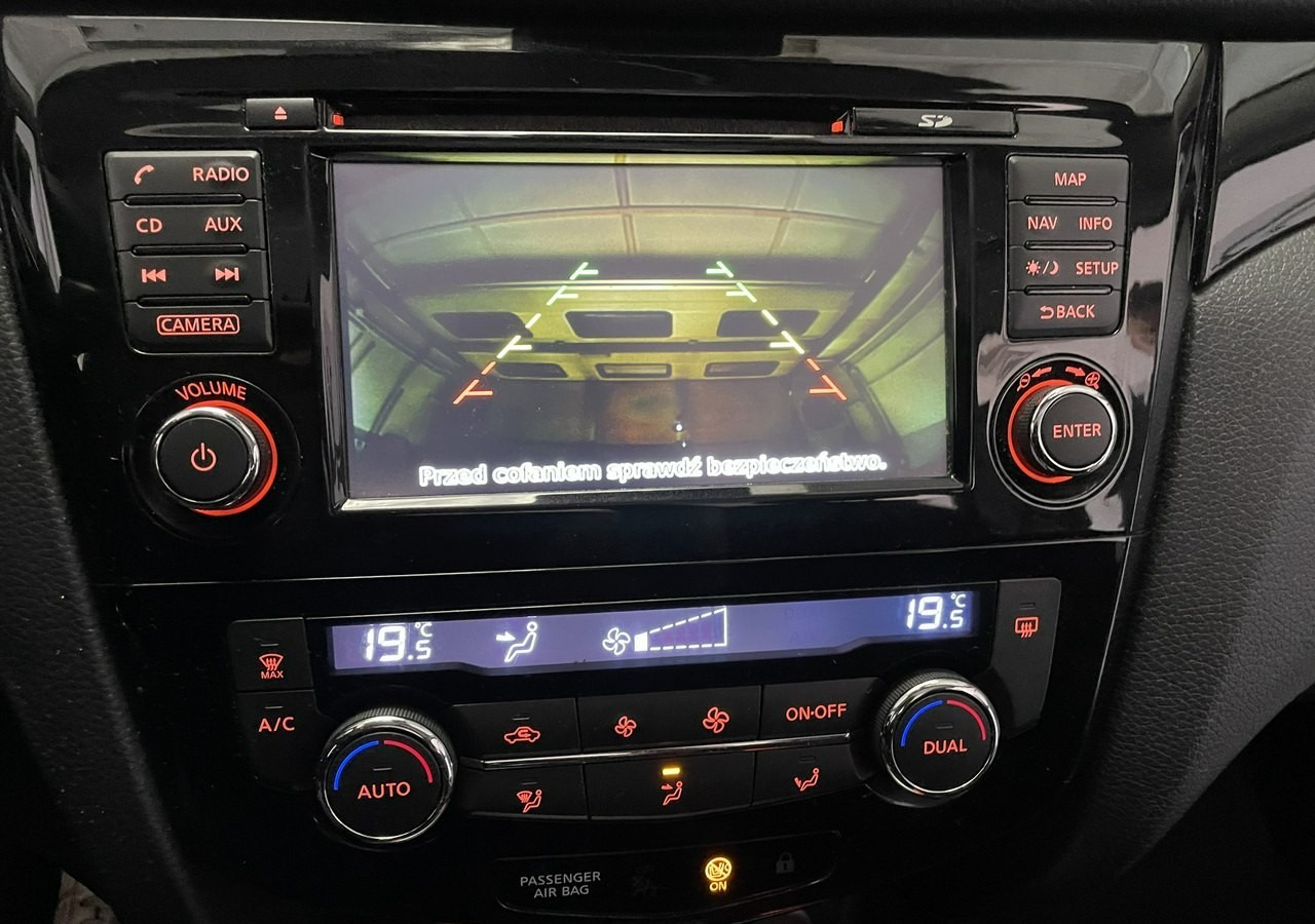 Nissan Qashqai II Nissan Qashqai 1.2 DIG-T Acenta Klimatronik Navi Kamera Model 2015 - SUV/ Todoterreno: foto 5 Nissan Qashqai II Nissan Qashqai 1.2 DIG-T Acenta Klimatronik Navi Kamera Model 2015 - SUV/ Todoterreno: foto 5