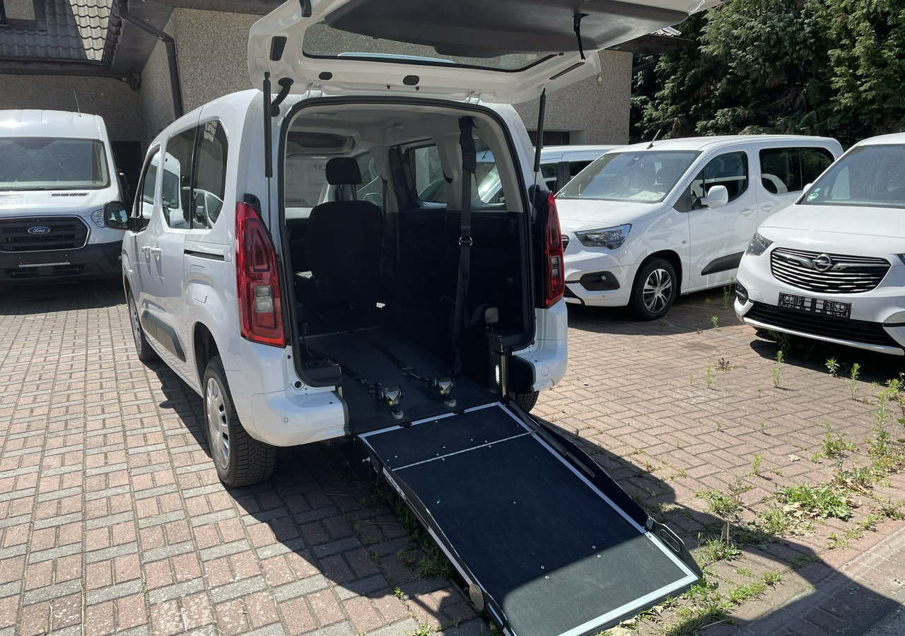 Opel Combo IV Opel Combo Life Niepełnosprawnych inwalida Rampa 32105 km Model 2022 - Coche: foto 1 Opel Combo IV Opel Combo Life Niepełnosprawnych inwalida Rampa 32105 km Model 2022 - Coche: foto 1