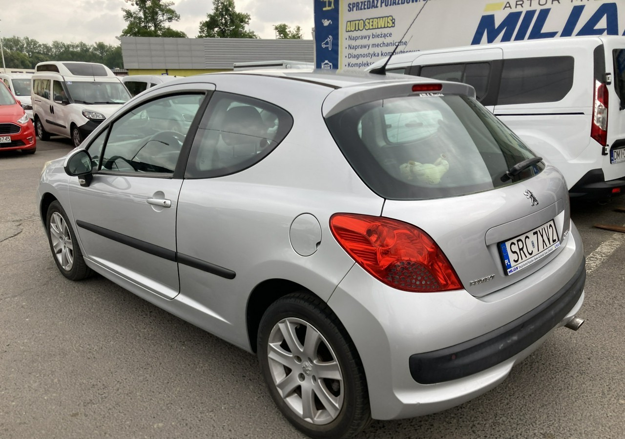 Peugeot 207 Peugeot 207 1.6HDI-16V Klima 2007 - Hatchback: foto 4 Peugeot 207 Peugeot 207 1.6HDI-16V Klima 2007 - Hatchback: foto 4