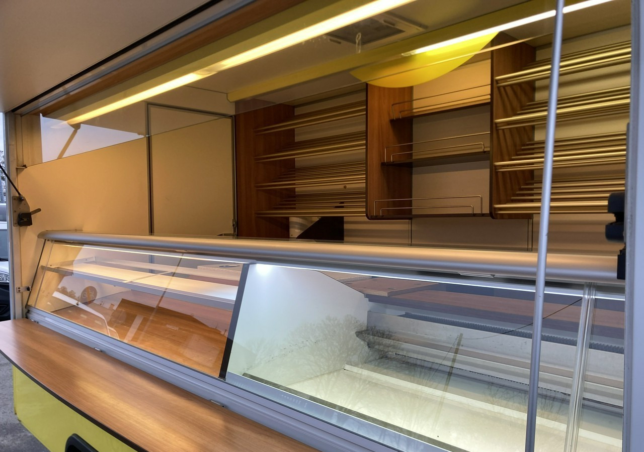 Renault Master Autosklep pieczywa Gastronomiczny Food Truck Foodtruck sklep Borco20 - Camión tienda: foto 3 Renault Master Autosklep pieczywa Gastronomiczny Food Truck Foodtruck sklep Borco20 - Camión tienda: foto 3