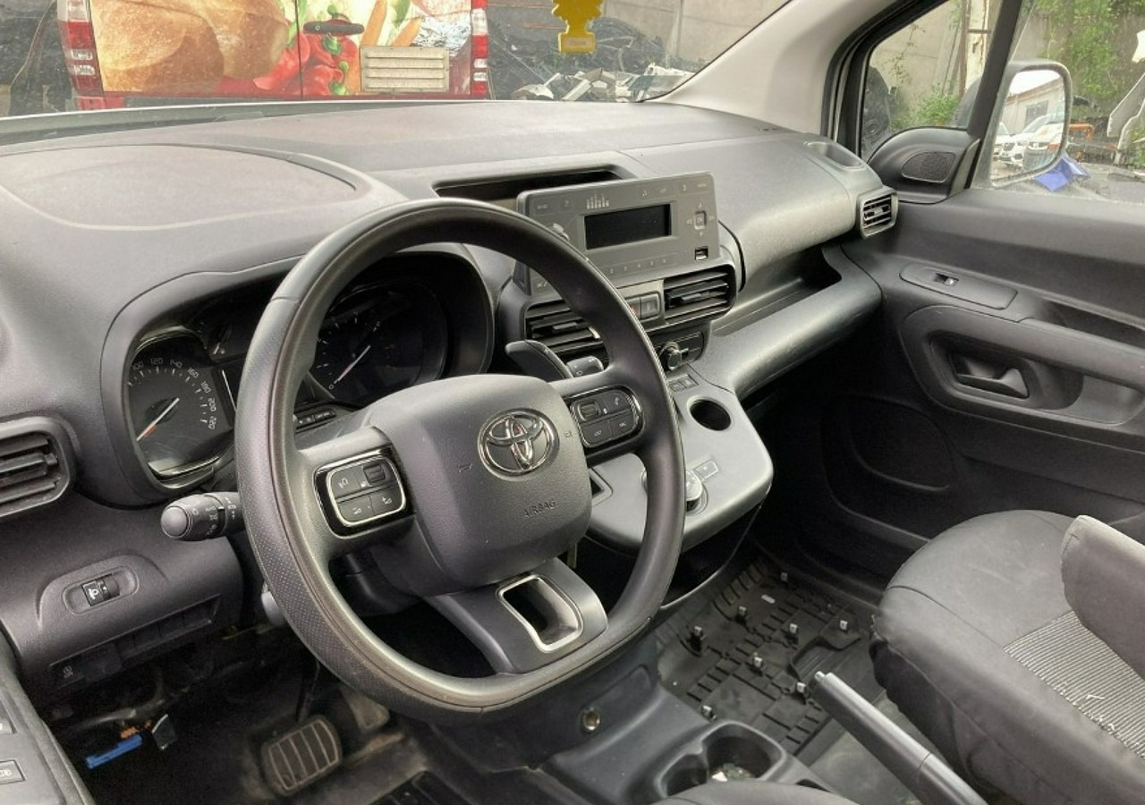 Toyota Inny Toyota - Furgón: foto 2 Toyota Inny Toyota - Furgón: foto 2