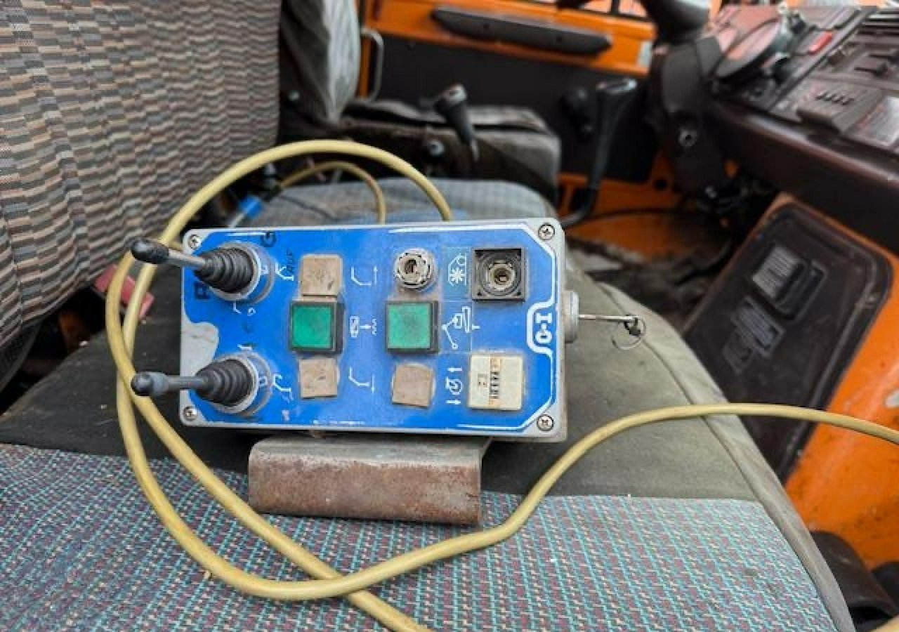 Vehículo municipal Inna Inny Unimog 1400 4X4 Kosiarka bijakowa teleskopowa: foto 17 Vehículo municipal Inna Inny Unimog 1400 4X4 Kosiarka bijakowa teleskopowa: foto 17