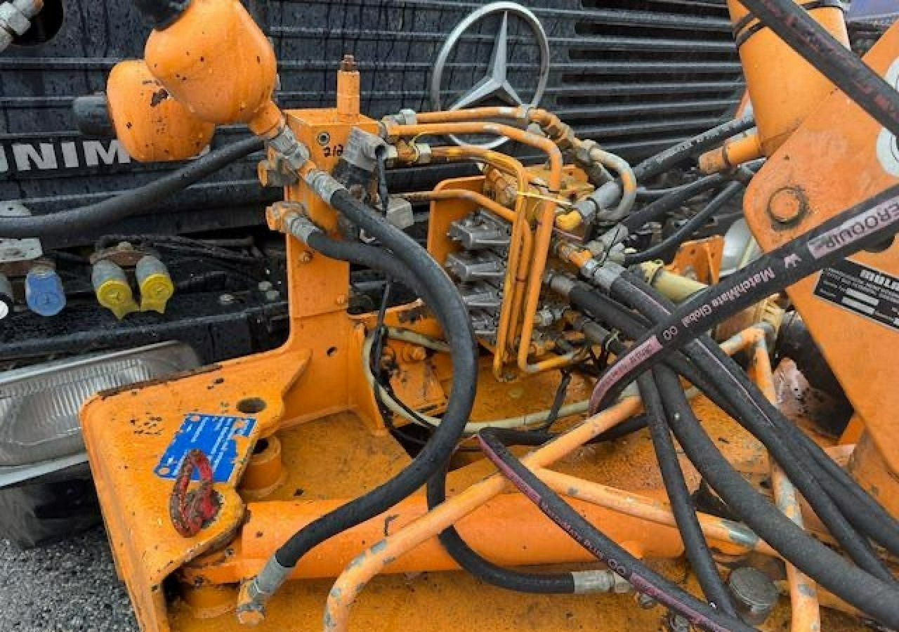 Vehículo municipal Inna Inny Unimog 1400 4X4 Kosiarka bijakowa teleskopowa: foto 18 Vehículo municipal Inna Inny Unimog 1400 4X4 Kosiarka bijakowa teleskopowa: foto 18