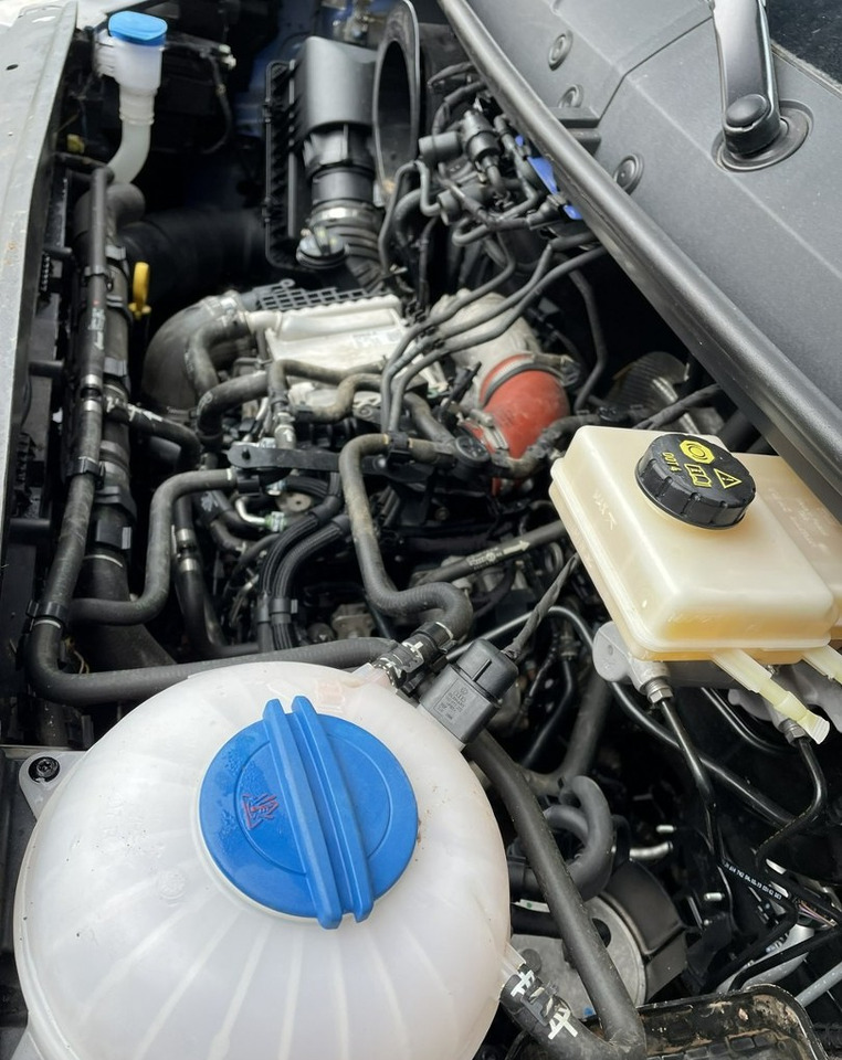 Furgoneta combi Volkswagen Crafter Volkswagen Crafter 2.0-180KM 4X4 Brygadówka 5-osob dokka Model 2021: foto 8