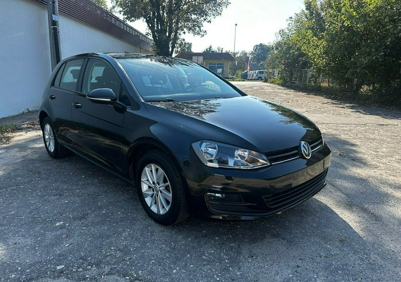 Volkswagen Golf VII VII 1,6 TDI 110KM 153TKM Klimatronik Navi Alu PDC 2015 Bez wkładu fi - Coche: foto 1 Volkswagen Golf VII VII 1,6 TDI 110KM 153TKM Klimatronik Navi Alu PDC 2015 Bez wkładu fi - Coche: foto 1