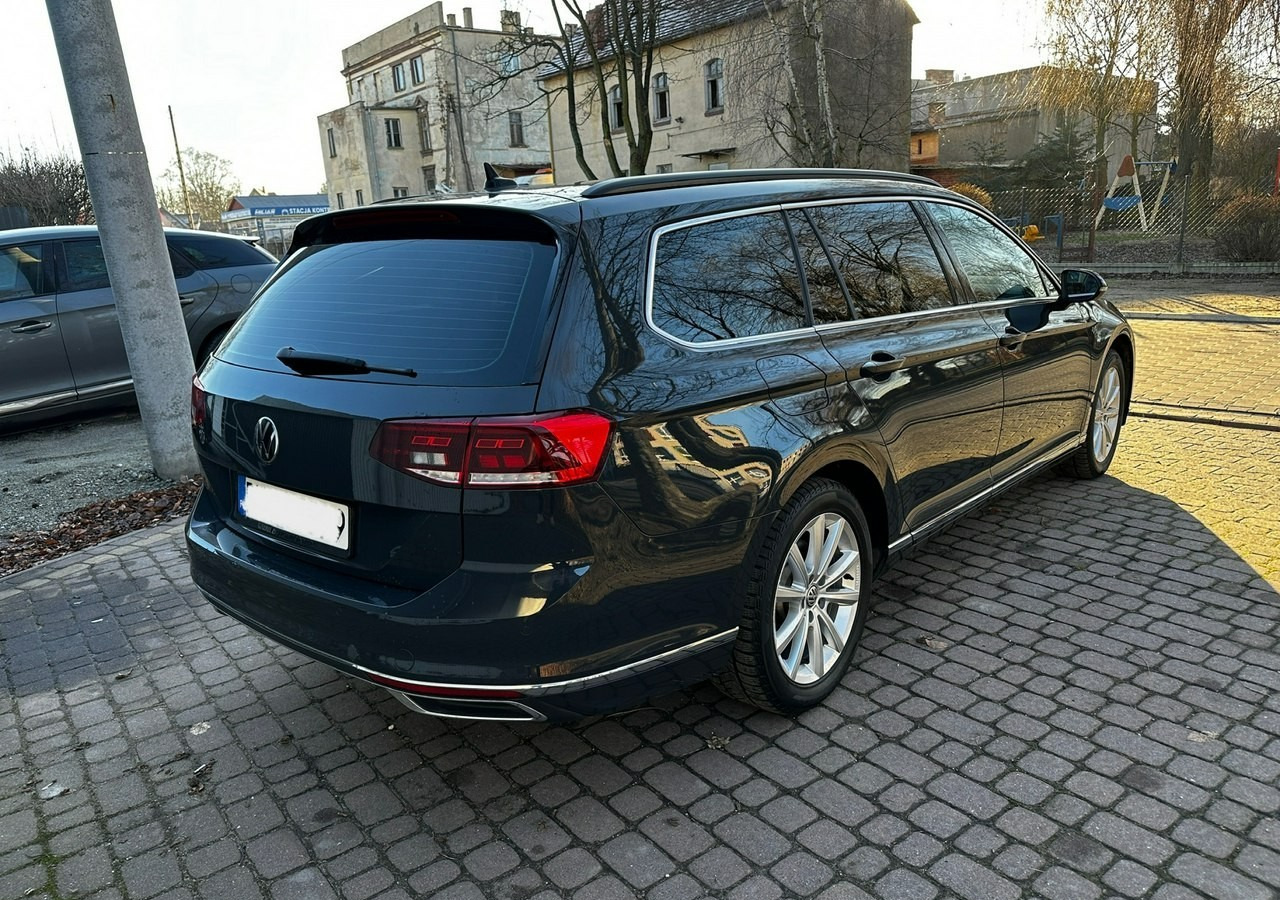 Volkswagen Passat B8 GTE 1.4TSI 218KM Hybryda Plug-in zasięg 50km Panorama*Navi*Skóra*FV2 - Coche: foto 4 Volkswagen Passat B8 GTE 1.4TSI 218KM Hybryda Plug-in zasięg 50km Panorama*Navi*Skóra*FV2 - Coche: foto 4
