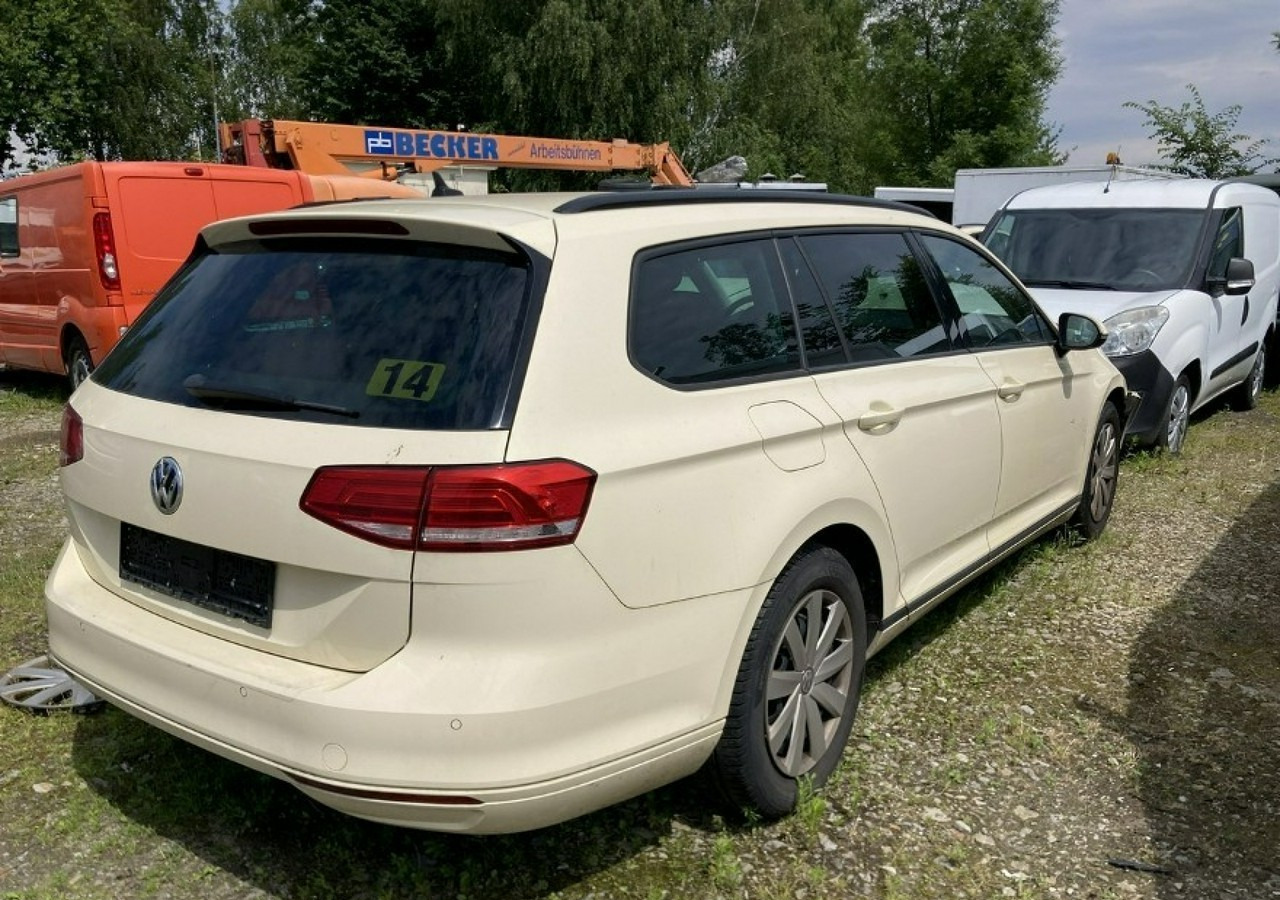 Volkswagen Passat B8 Passat B8 2.0-150KM 2018 - Coche: foto 4 Volkswagen Passat B8 Passat B8 2.0-150KM 2018 - Coche: foto 4