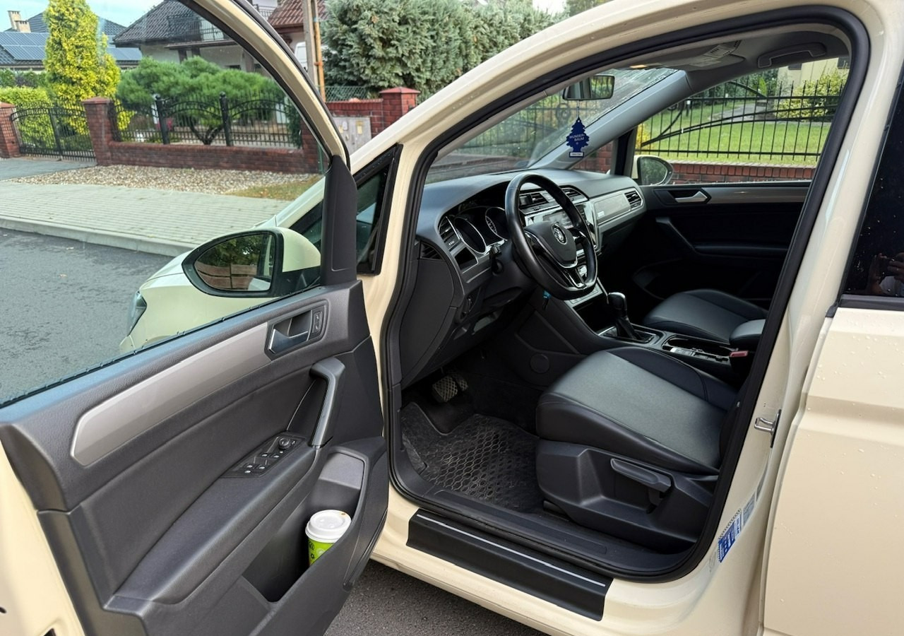 Coche familiar Volkswagen Touran III 2.0 TDI DSG 120 KM Automat 7osobowy Klima Skóra Full Serwis 2020: foto 13