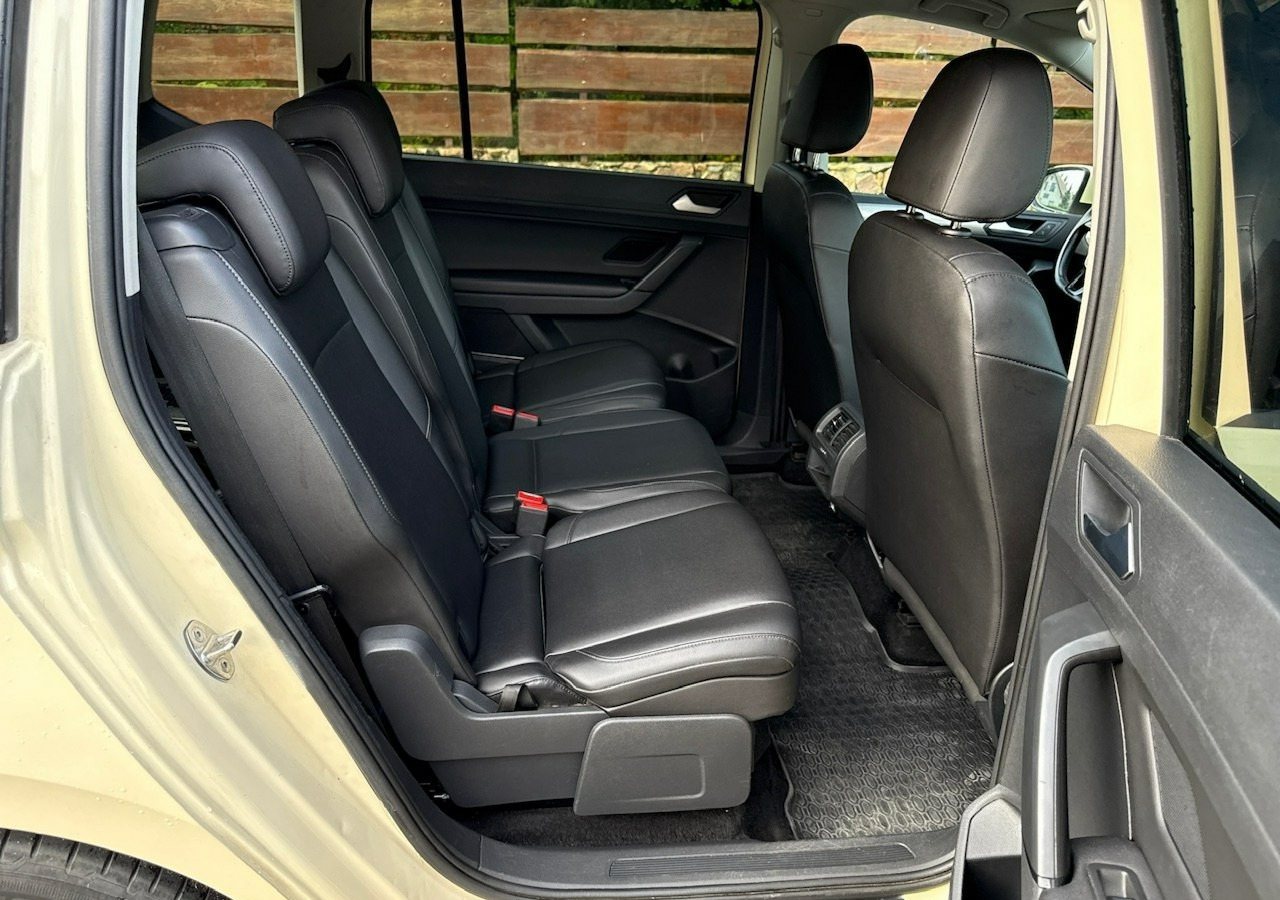 Coche familiar Volkswagen Touran III 2.0 TDI DSG 120 KM Automat 7osobowy Klima Skóra Full Serwis 2020: foto 12