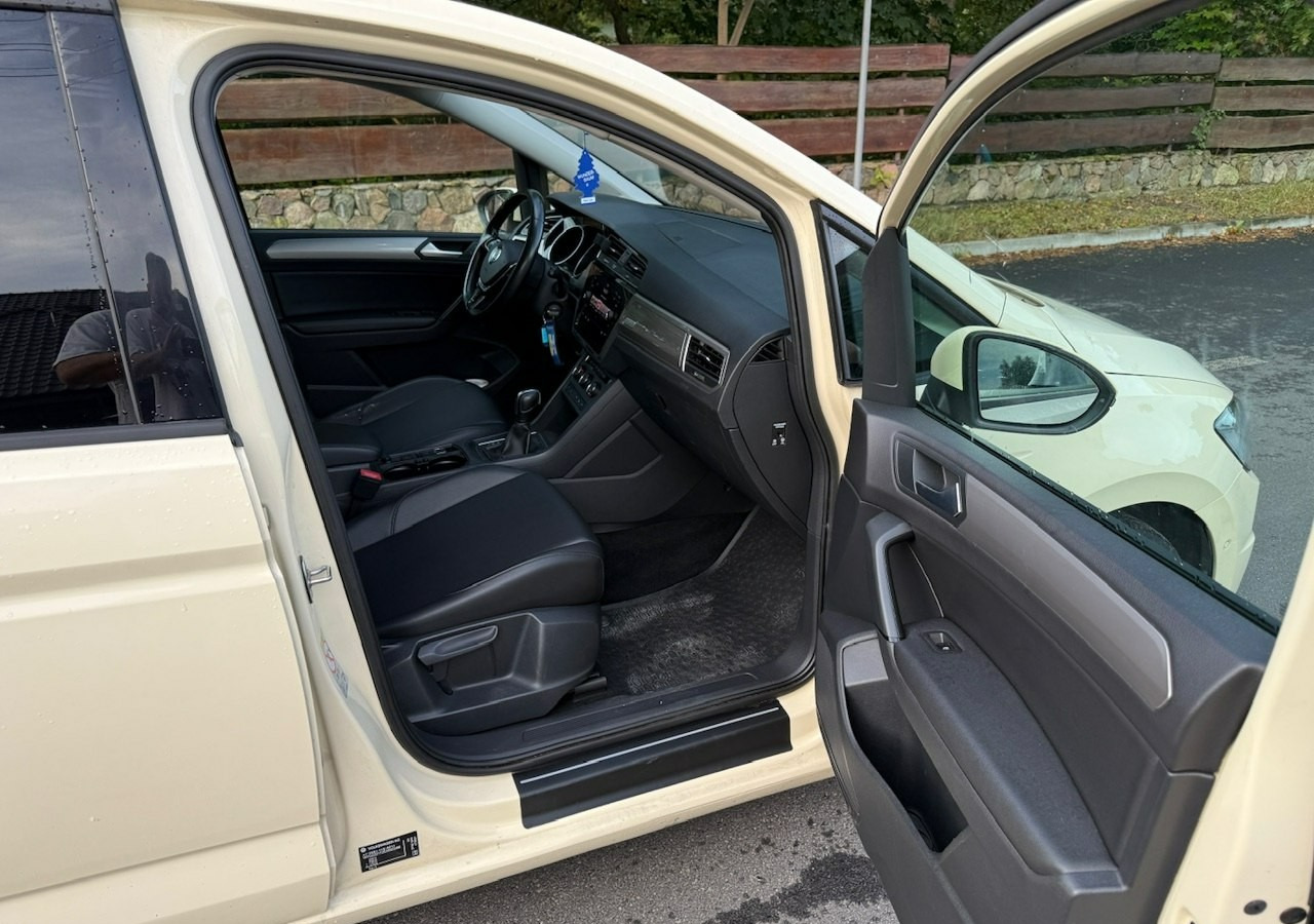 Coche familiar Volkswagen Touran III 2.0 TDI DSG 120 KM Automat 7osobowy Klima Skóra Full Serwis 2020: foto 7