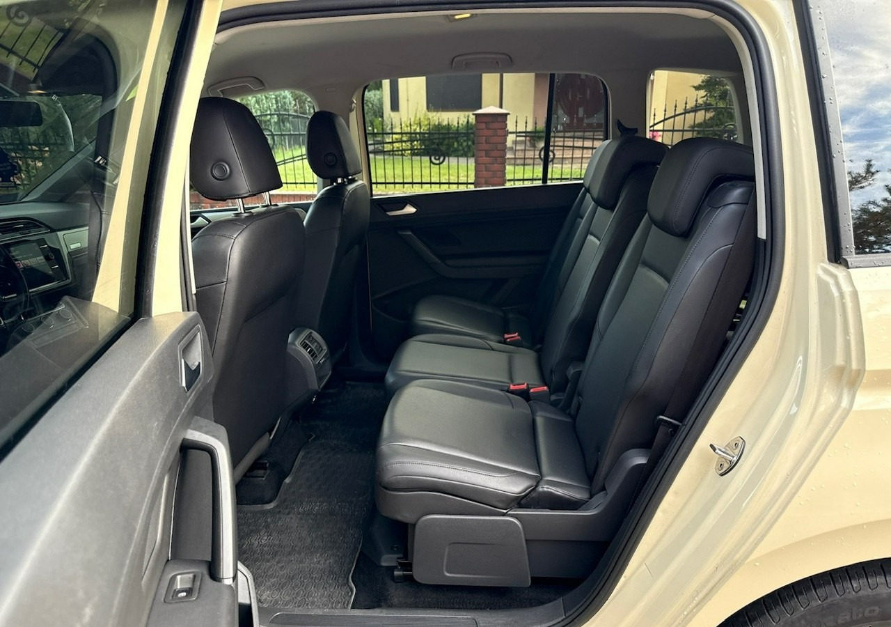 Coche familiar Volkswagen Touran III 2.0 TDI DSG 120 KM Automat 7osobowy Klima Skóra Full Serwis 2020: foto 17