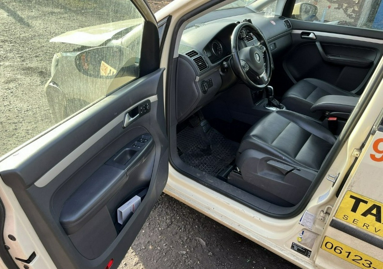 Volkswagen Touran III - Coche: foto 5 Volkswagen Touran III - Coche: foto 5