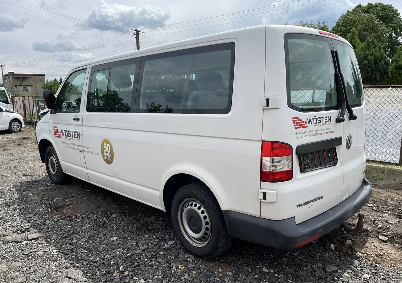 Volkswagen Transporter T5 Volkswagen Transporter Long 2.0-140KM 9-osobowy Model 2015 - Coche: foto 4 Volkswagen Transporter T5 Volkswagen Transporter Long 2.0-140KM 9-osobowy Model 2015 - Coche: foto 4