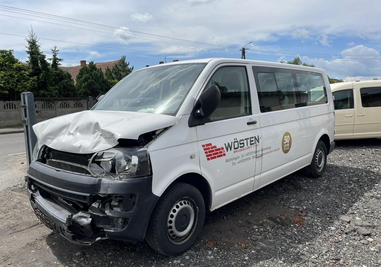 Volkswagen Transporter T5 Volkswagen Transporter Long 2.0-140KM 9-osobowy Model 2015 - Coche: foto 3 Volkswagen Transporter T5 Volkswagen Transporter Long 2.0-140KM 9-osobowy Model 2015 - Coche: foto 3
