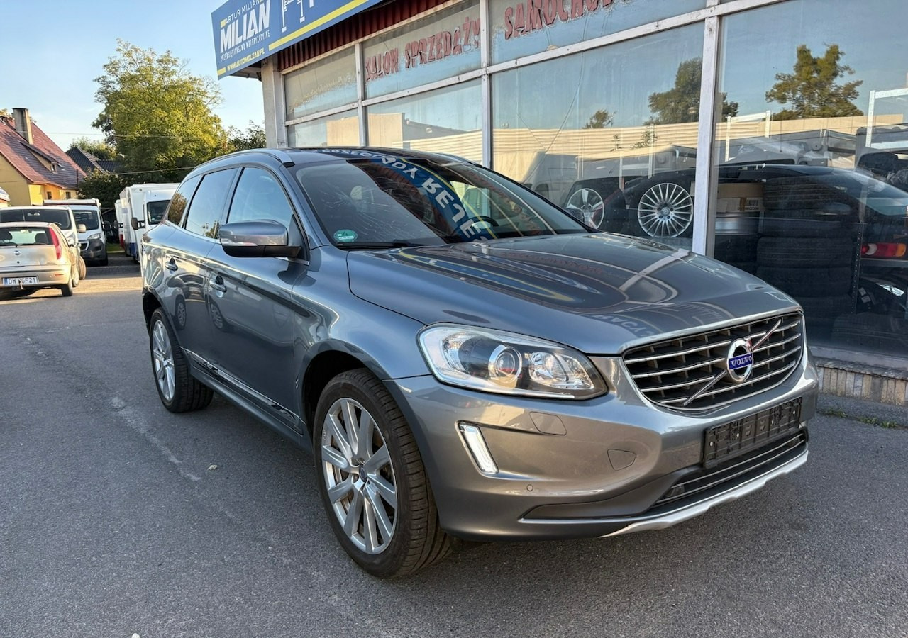Volvo XC60 I Volvo XC 60 2,4 D4 AWD 190KM Summum Navi Panorama Skóry Kamera 2017 - SUV/ Todoterreno: foto 1 Volvo XC60 I Volvo XC 60 2,4 D4 AWD 190KM Summum Navi Panorama Skóry Kamera 2017 - SUV/ Todoterreno: foto 1