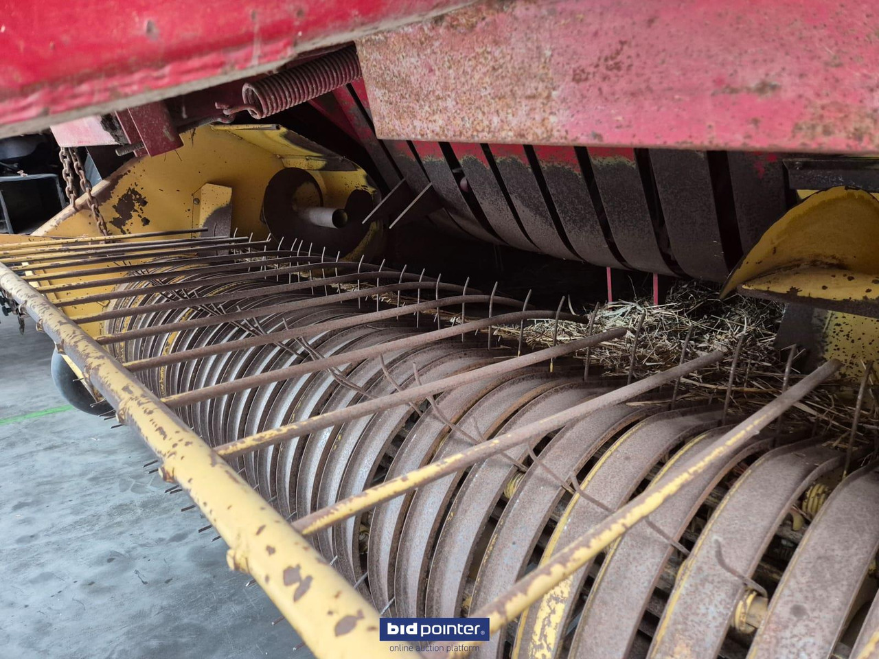 New Holland D2000 - Empacadora de pacas cuadradas: foto 2 New Holland D2000 - Empacadora de pacas cuadradas: foto 2