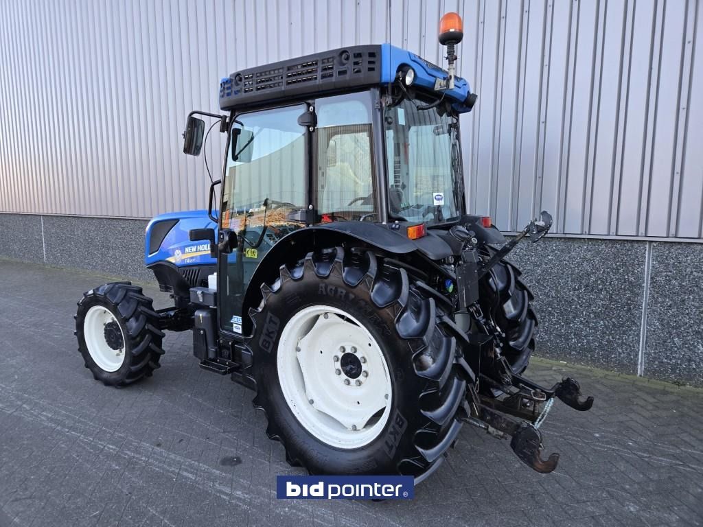 New Holland T4.100F Supersteer - Tractor: foto 3 New Holland T4.100F Supersteer - Tractor: foto 3