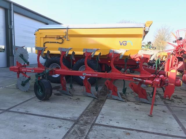 Vogel & Noot 6 schaar wentelploeg - Arado: foto 1 Vogel & Noot 6 schaar wentelploeg - Arado: foto 1