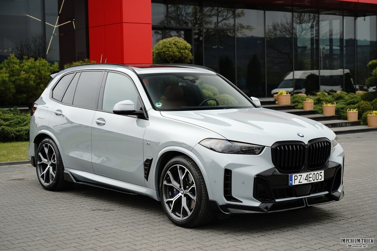 BMW X5 / X PERFORMANCE / 7 OSÓB / BOWERS&WILKINS / MASAŻ / FULL OPCJA / PIERWSZA REJESTRACJA 2024 - Coche: foto 2 BMW X5 / X PERFORMANCE / 7 OSÓB / BOWERS&WILKINS / MASAŻ / FULL OPCJA / PIERWSZA REJESTRACJA 2024 - Coche: foto 2