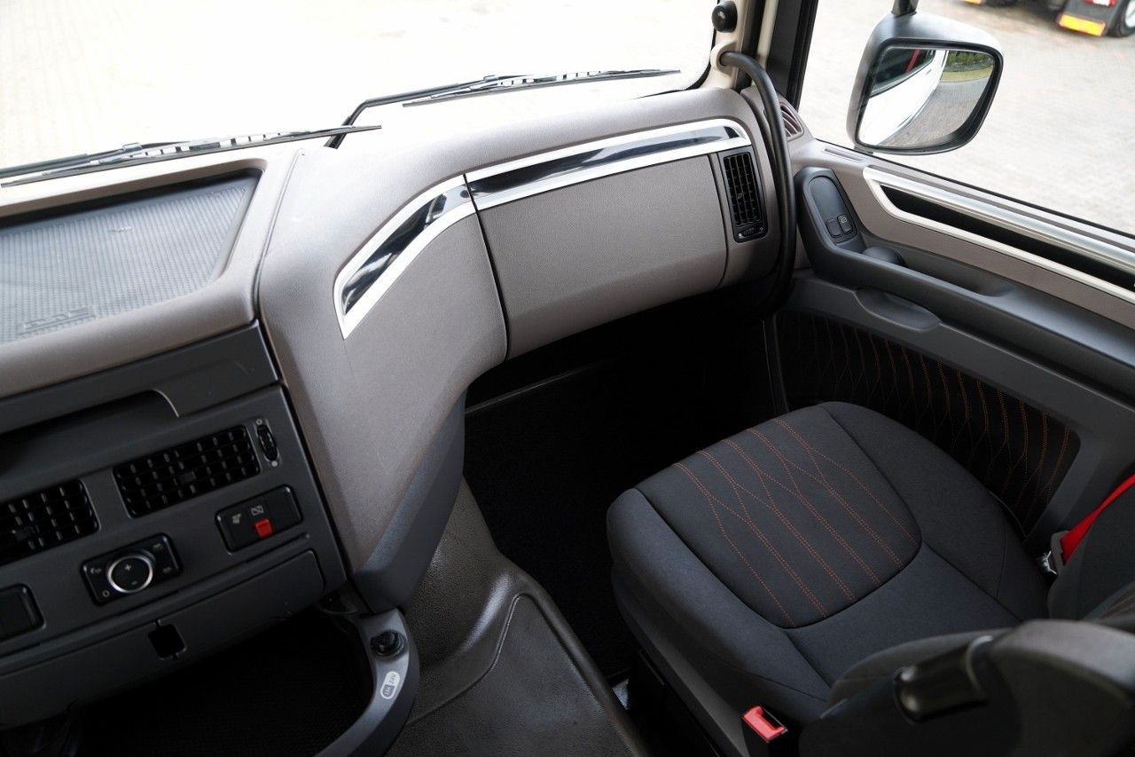 Cabeza tractora DAF XF 480 / SPACE CAB / RETARDER / OPONY 100%: foto 32