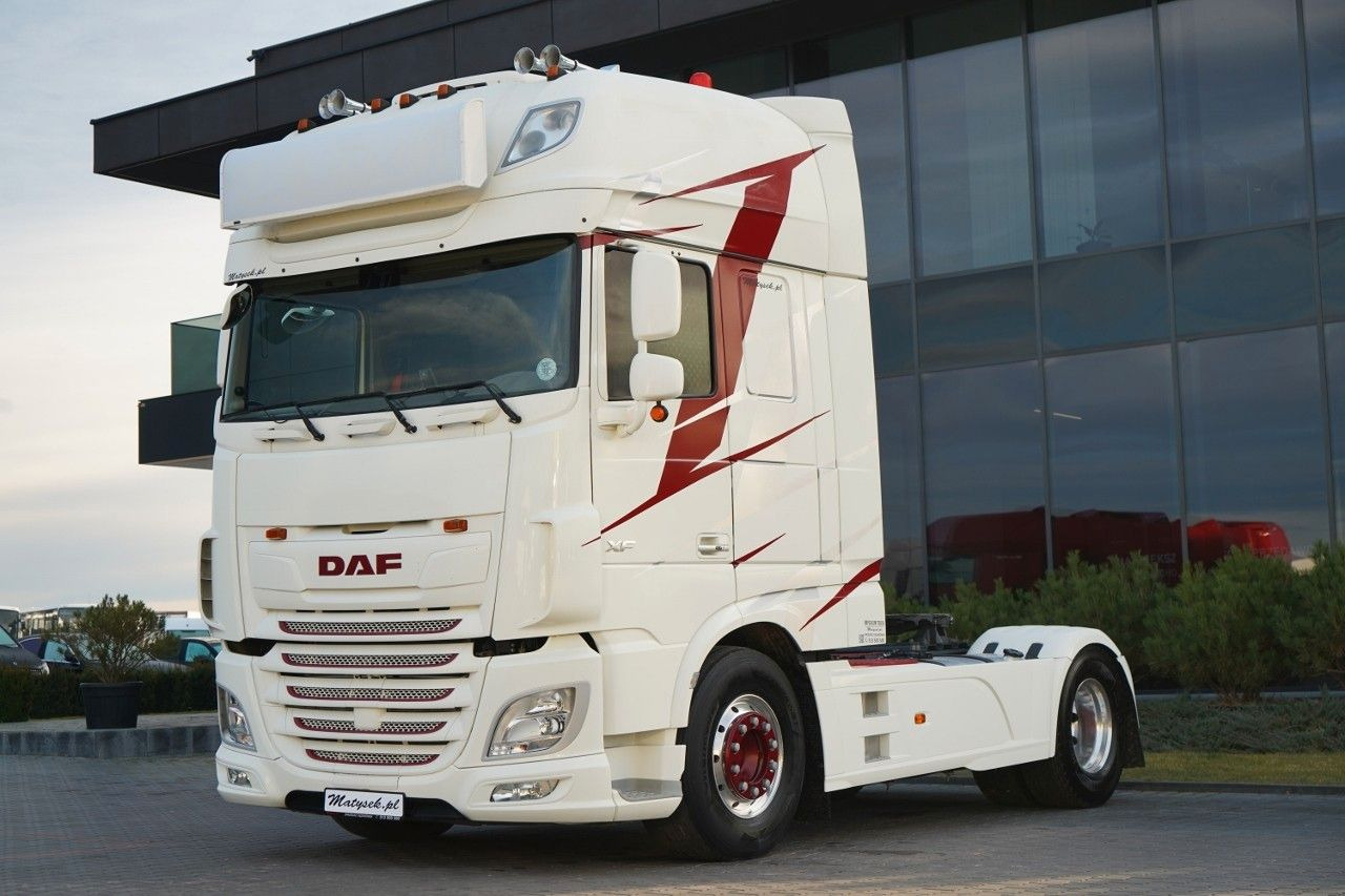 DAF XF 530 / RETARDER / I-PARK COOL / SUPER SPACE CA - Cabeza tractora: foto 1 DAF XF 530 / RETARDER / I-PARK COOL / SUPER SPACE CA - Cabeza tractora: foto 1