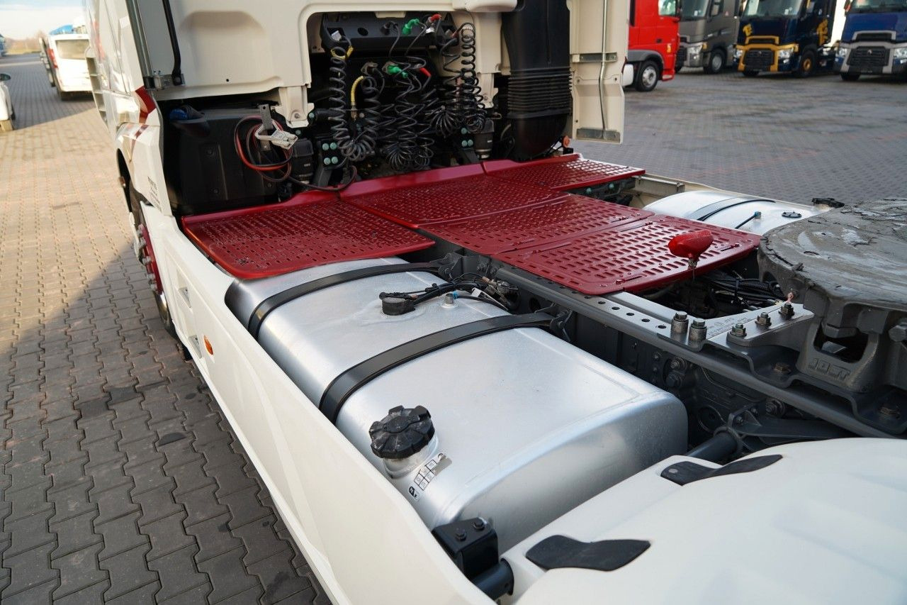 Cabeza tractora DAF XF 530 / RETARDER / I-PARK COOL / SUPER SPACE CA: foto 13