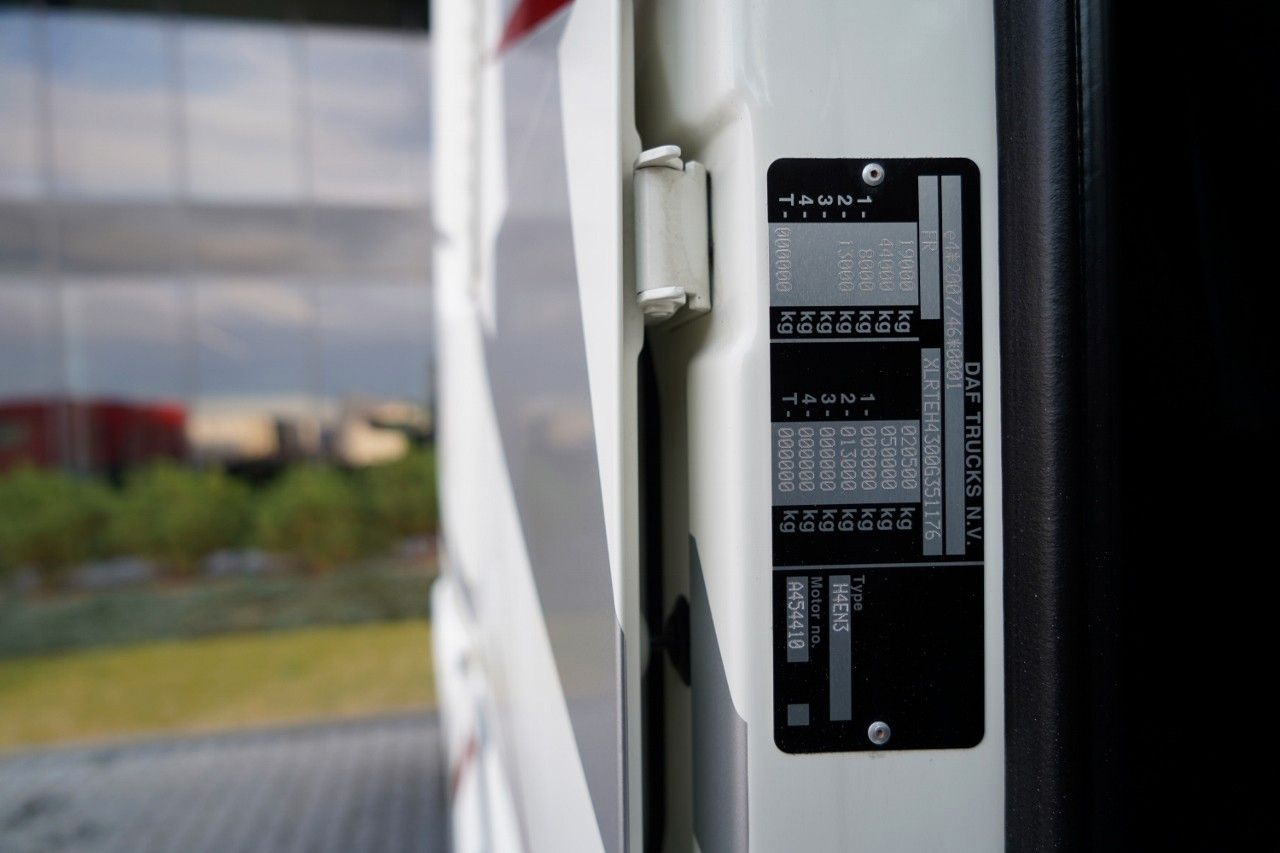 Cabeza tractora DAF XF 530 / RETARDER / I-PARK COOL / SUPER SPACE CA: foto 37